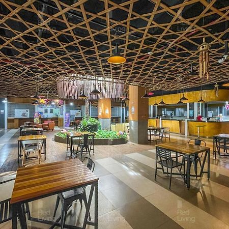 Redliving Apartemen Parahyangan Residence - Anton Rooms Bandung Buitenkant foto