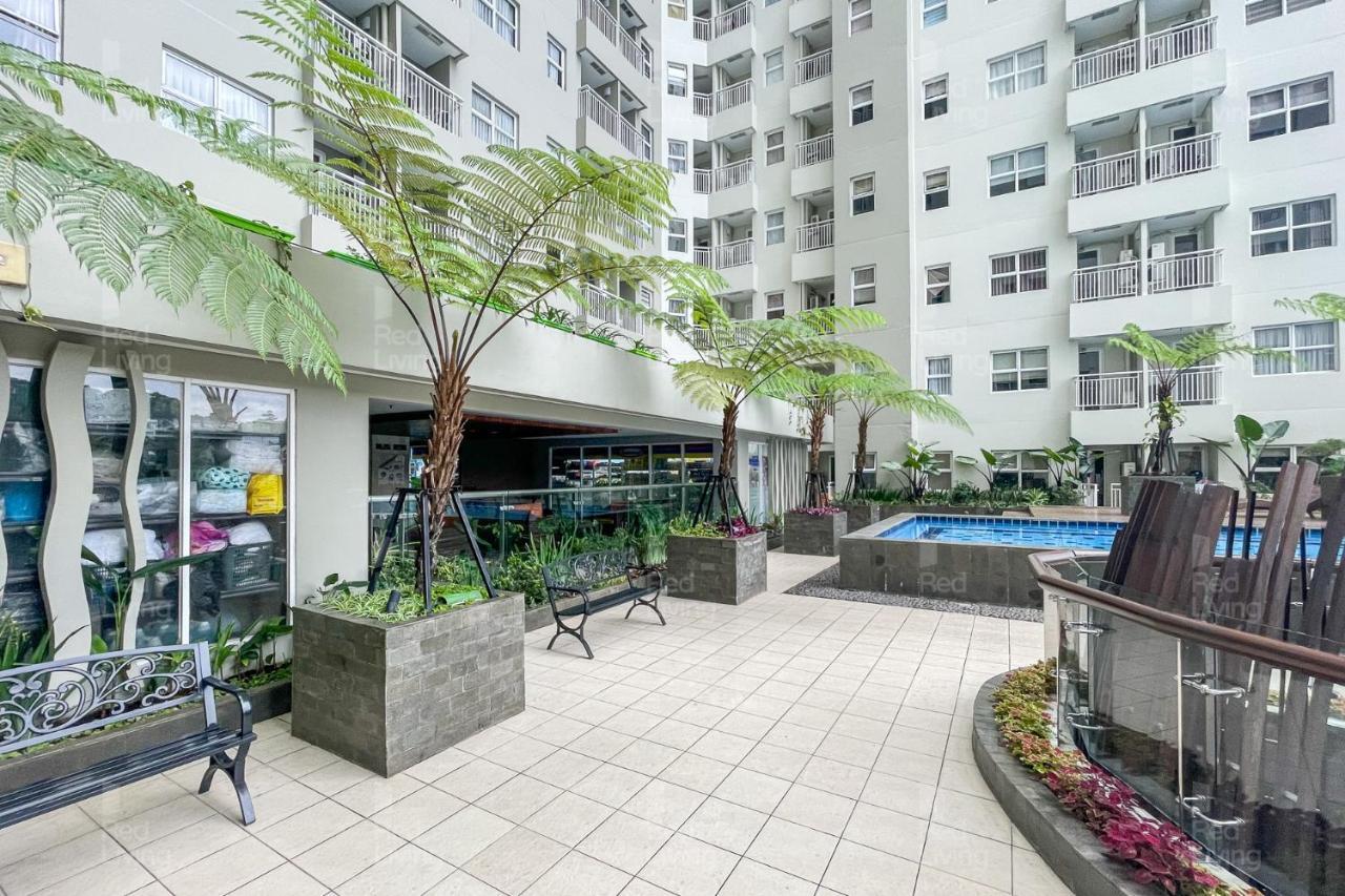 Redliving Apartemen Parahyangan Residence - Anton Rooms Bandung Buitenkant foto