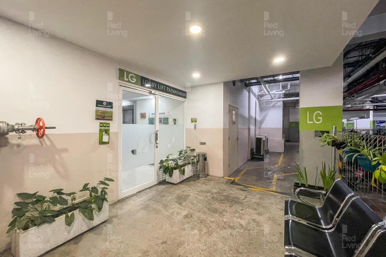 Redliving Apartemen Parahyangan Residence - Anton Rooms Bandung Buitenkant foto